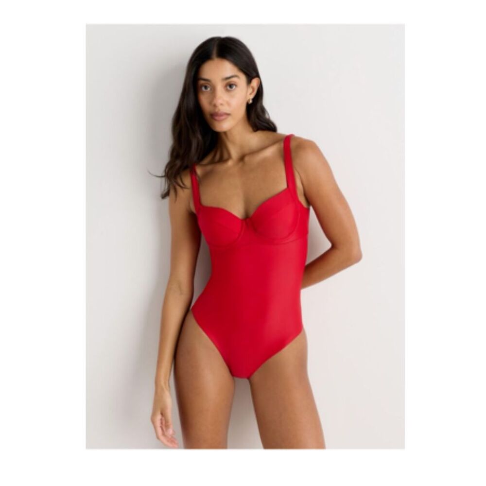 Quince Italian Underwire One Piece Swimsuit Small Cherry Sold Out NWT